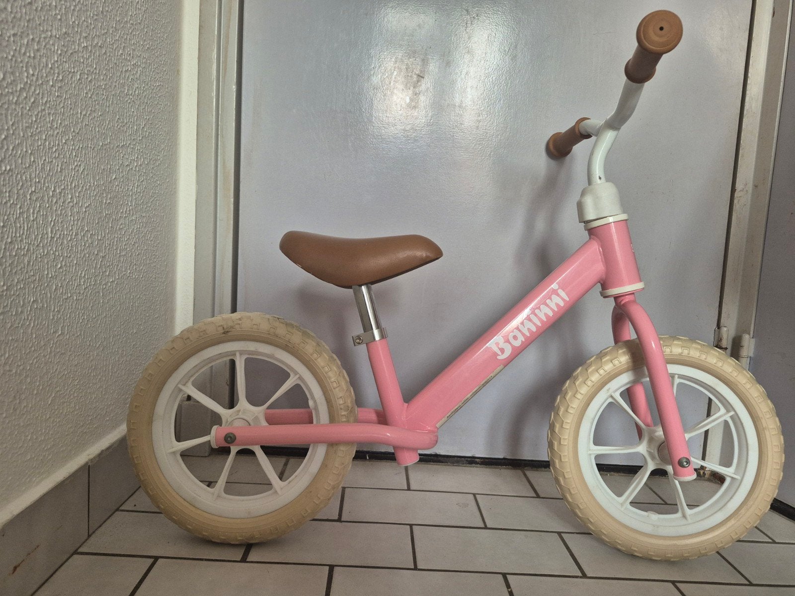 loopfiets meisje 2 t/m 5jaar, Ophalen, Gebruikt, Minder dan 16 inch, Baninni