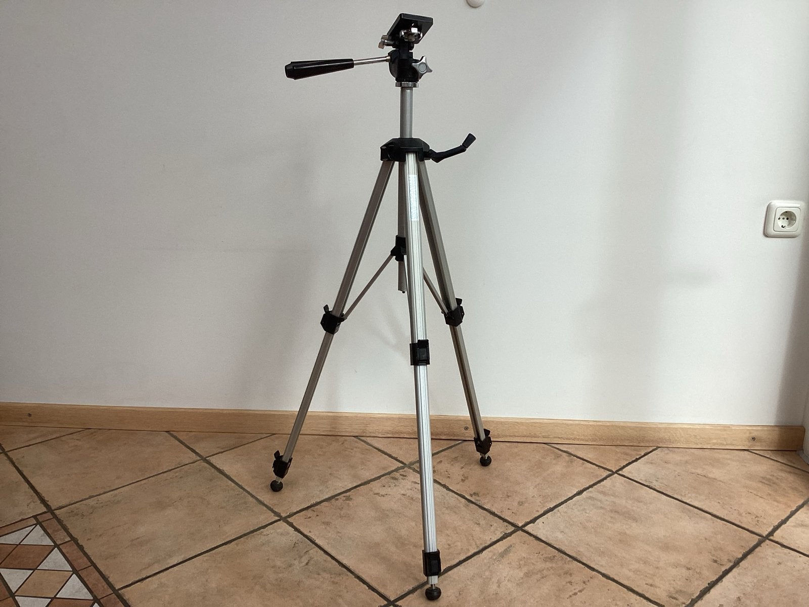 Pallas Statief met Balhoofd - Gebruikt, Ophalen, Driepoot, 150 tot 175 cm, Met balhoofd