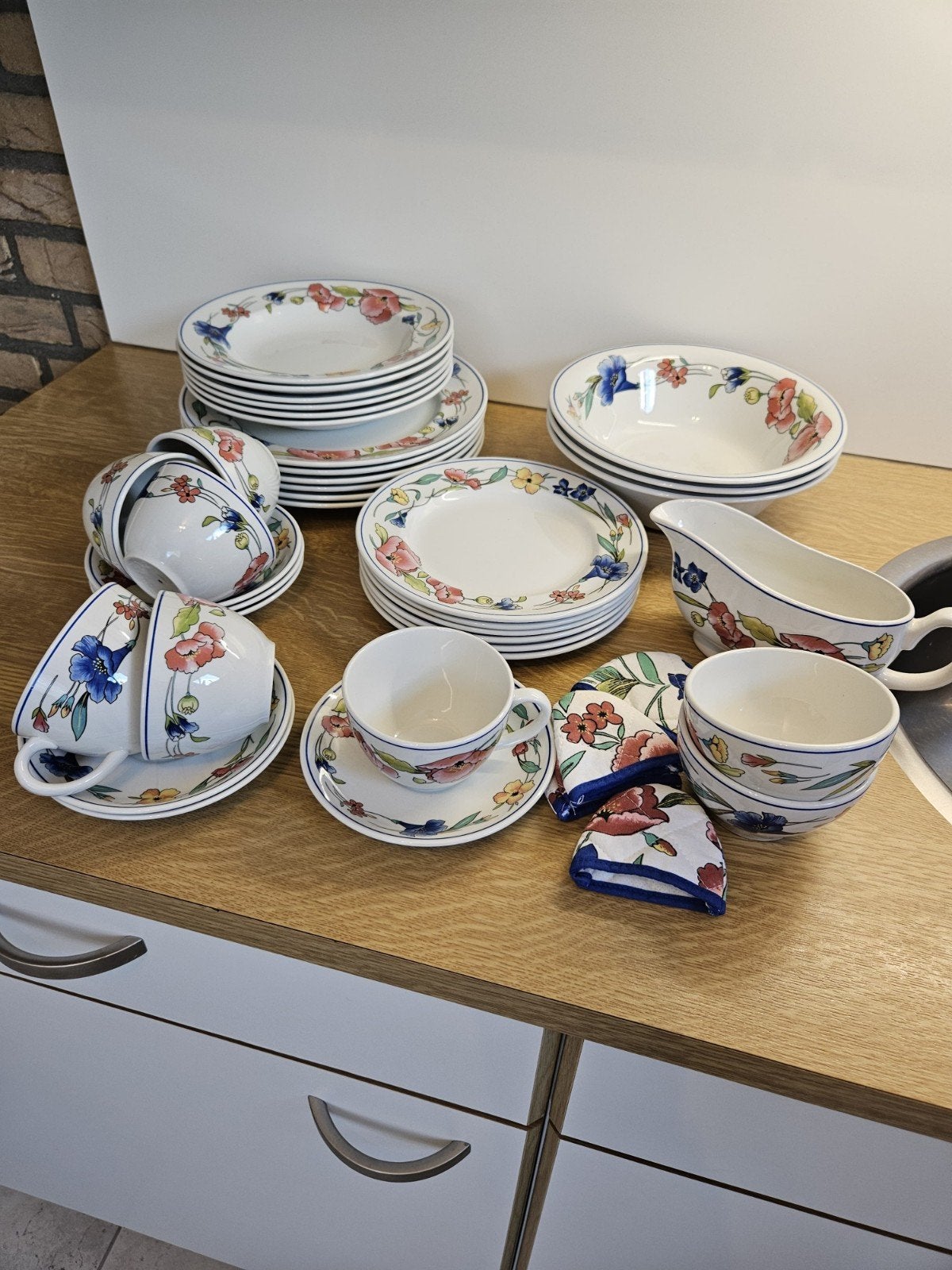 Servies Alpine Meadow by Wood & Sons - Compleet, Huis en Inrichting, Ophalen, Zo goed als nieuw, Porselein, Overige stijlen