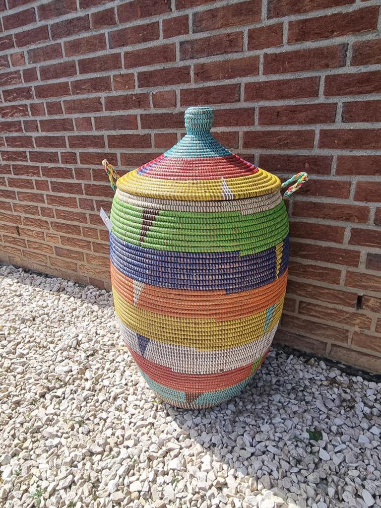 Multicolor afrikaanse opbergmand wasmand fairtrade senegal, Ophalen of Verzenden, Nieuw, Rond, Riet