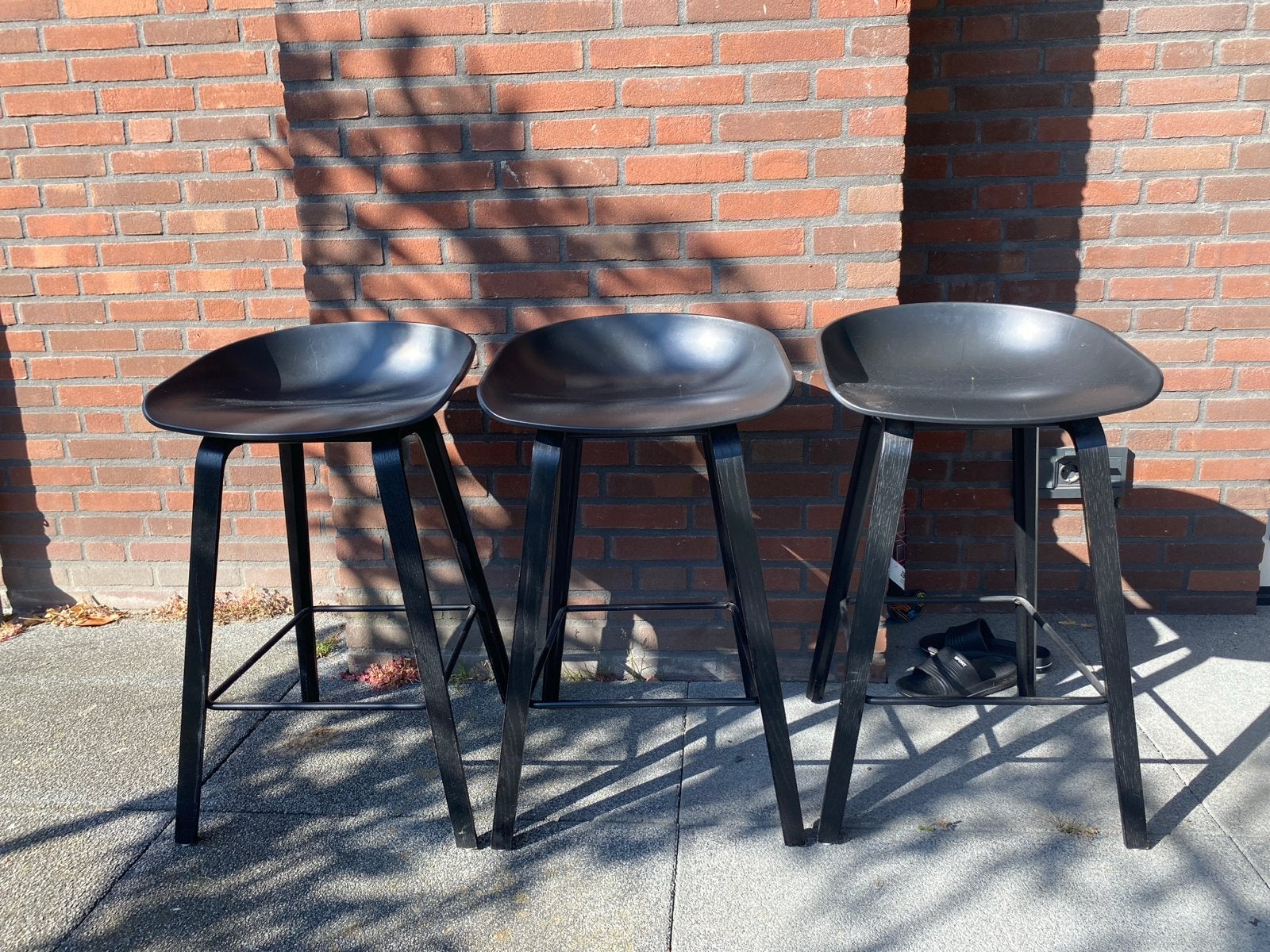 3 zwarte Hay barkrukken met zithoogte 65 cm