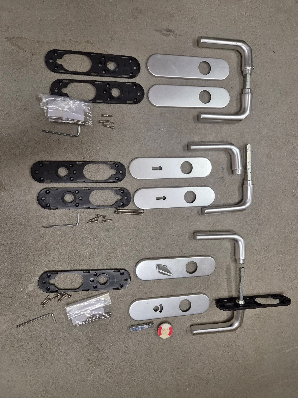 Ami RVS deurbeslag 3x kortschild, Ophalen, Gebruikt, Rvs, Klink of Kruk