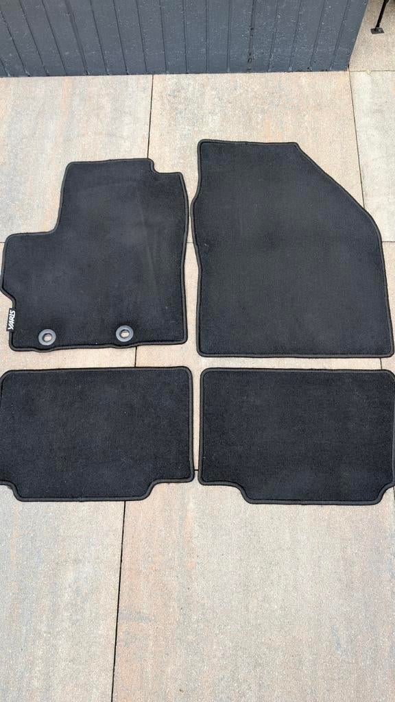 Originele Mattenset Toyota Yaris P210, Ophalen of Verzenden