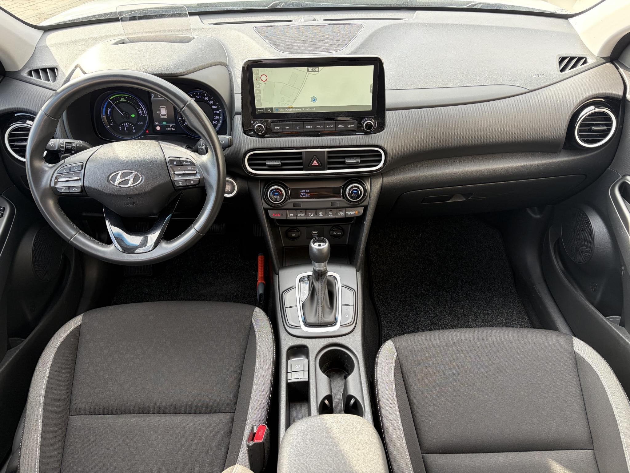 Foto 2 van Hyundai Kona 1.6 GDI HEV Fashion / Trekhaak (1300 KG) / Acht