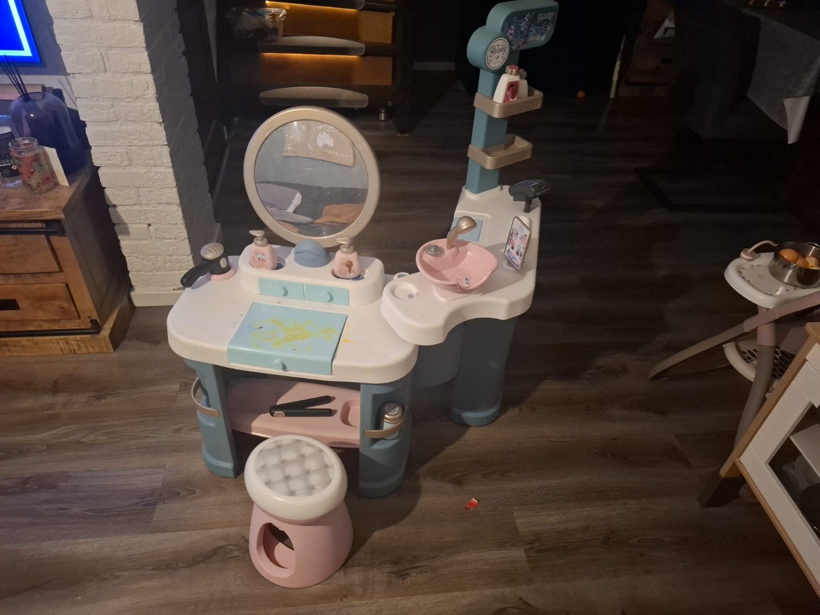 Leuke make-up tafel met krukje en accessoires, Ophalen of Verzenden, Gebruikt, Meisje