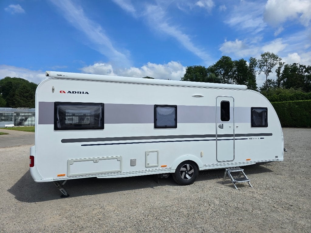 caravan, Caravans en Kamperen, Rondzit, Queensbed, Particulier, Adria