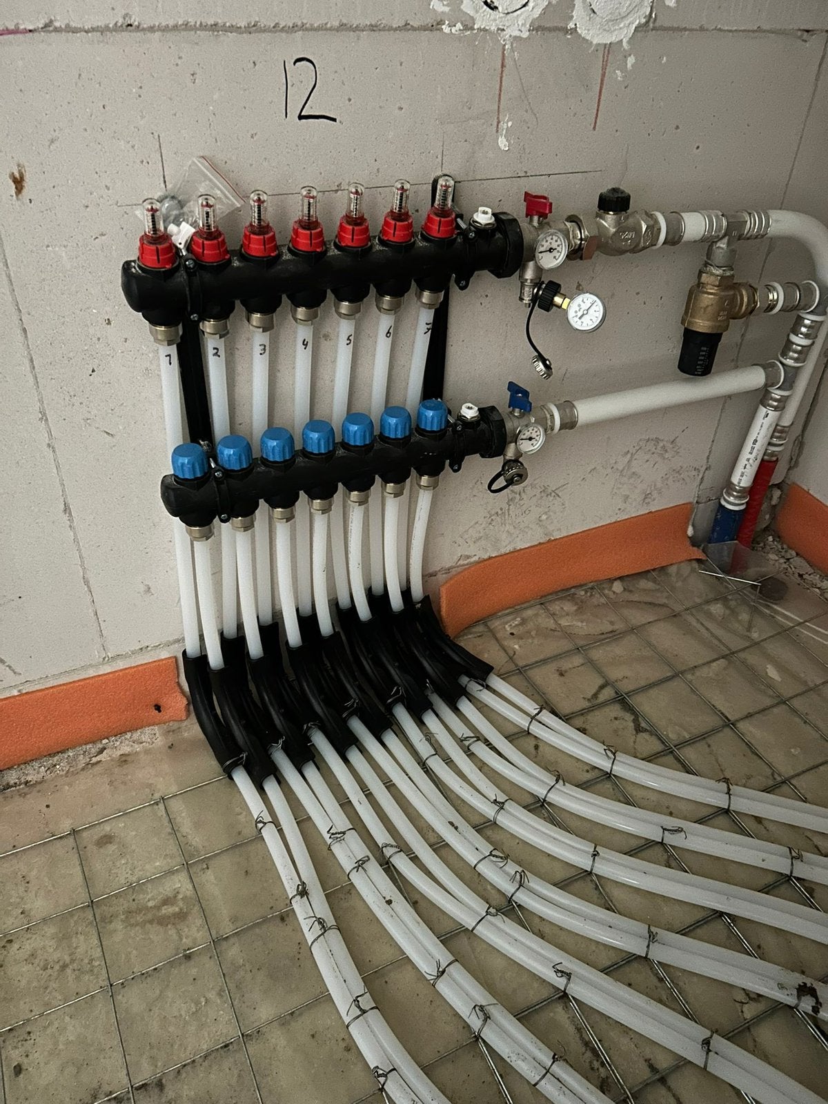 Vloerverwarming 28% korting, Diensten en Vakmensen, 24-uursservice, Installatie