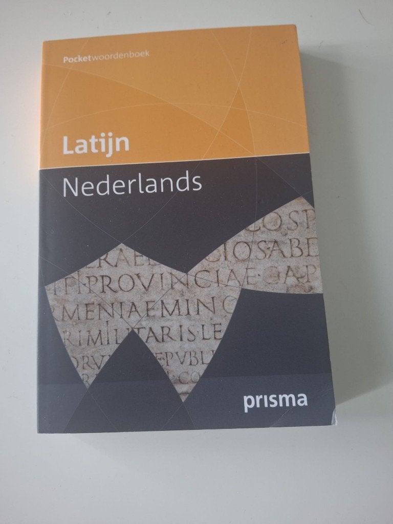 Pocketwoordenboek Latijn-Nederlands, Prisma of Spectrum, Latijn, Ophalen of Verzenden, Zo goed als nieuw