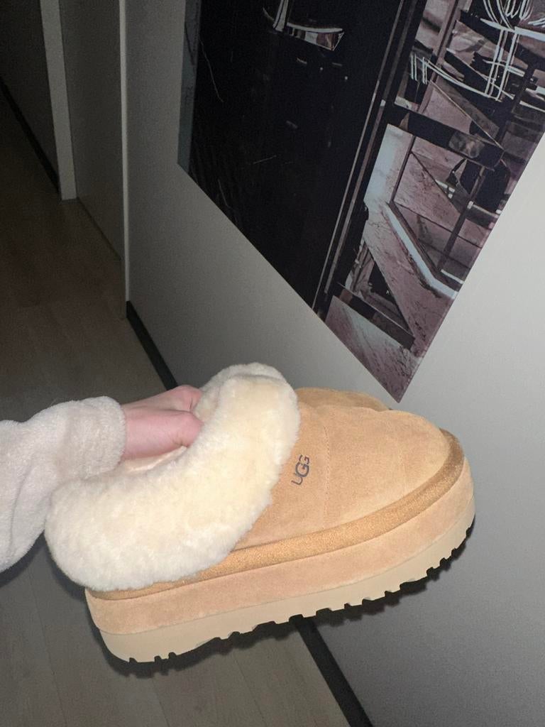 Uggs pantoffels, Ophalen, Zo goed als nieuw, Pantoffels of Sloffen