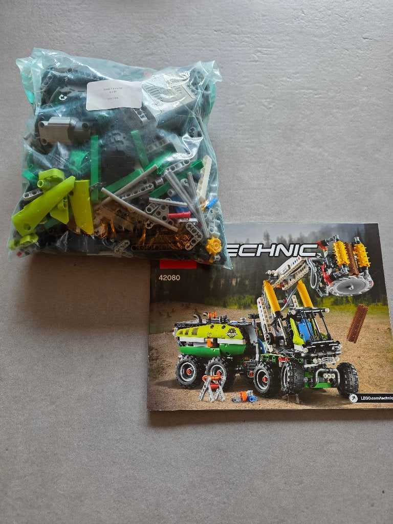 LEGO Forest Harvester Set (42080), Lego, Inclusief instructies, Ophalen of Verzenden, Zo goed als nieuw