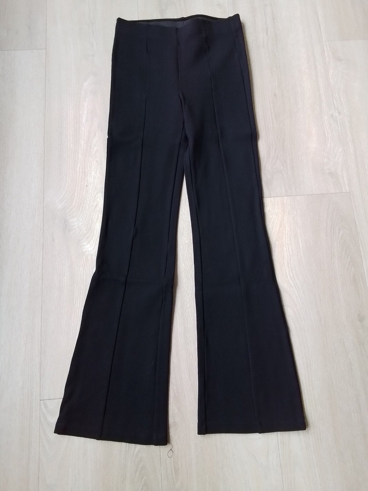 zwarte flared broek Shoeby mt 158-164, Broek, Meisje, Ophalen of Verzenden, Zo goed als nieuw