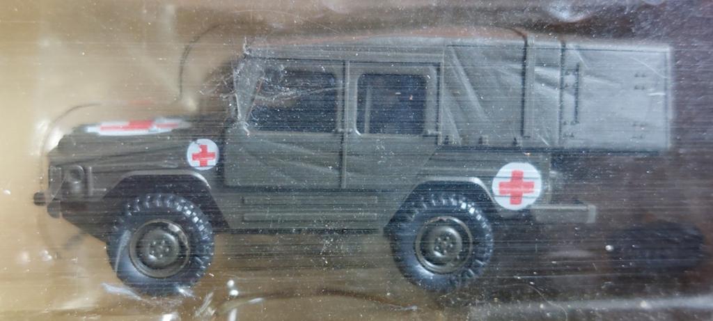 H0LK 0521 VOLKSWAGEN ILTIS ZIEKENWAGEN 1/87, Ophalen of Verzenden, Zo goed als nieuw, Overige typen, Overige merken
