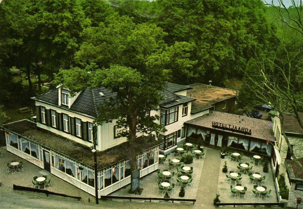 Hotel Restaurant Tjaarda, Oranjewoud - vanuit de lucht - ong, Verzamelen, Ophalen of Verzenden, Voor 1920, Ongelopen, Noord-Brabant