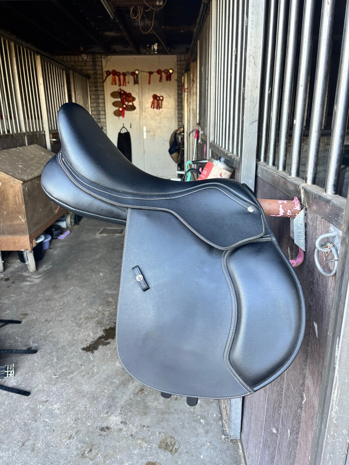 Wintec 500 Jump, Ophalen, L (17.5 inch), Inclusief zadelhoes, Diepe zit