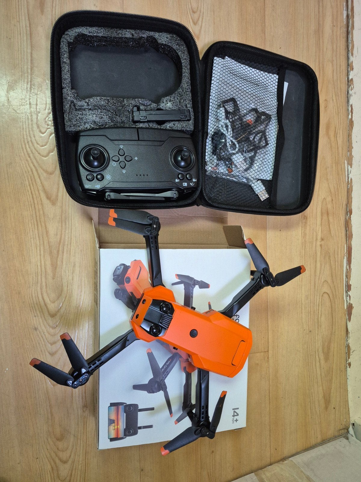 Oranje opvouwbare drone met camera en controller, Ophalen of Verzenden, Nieuw