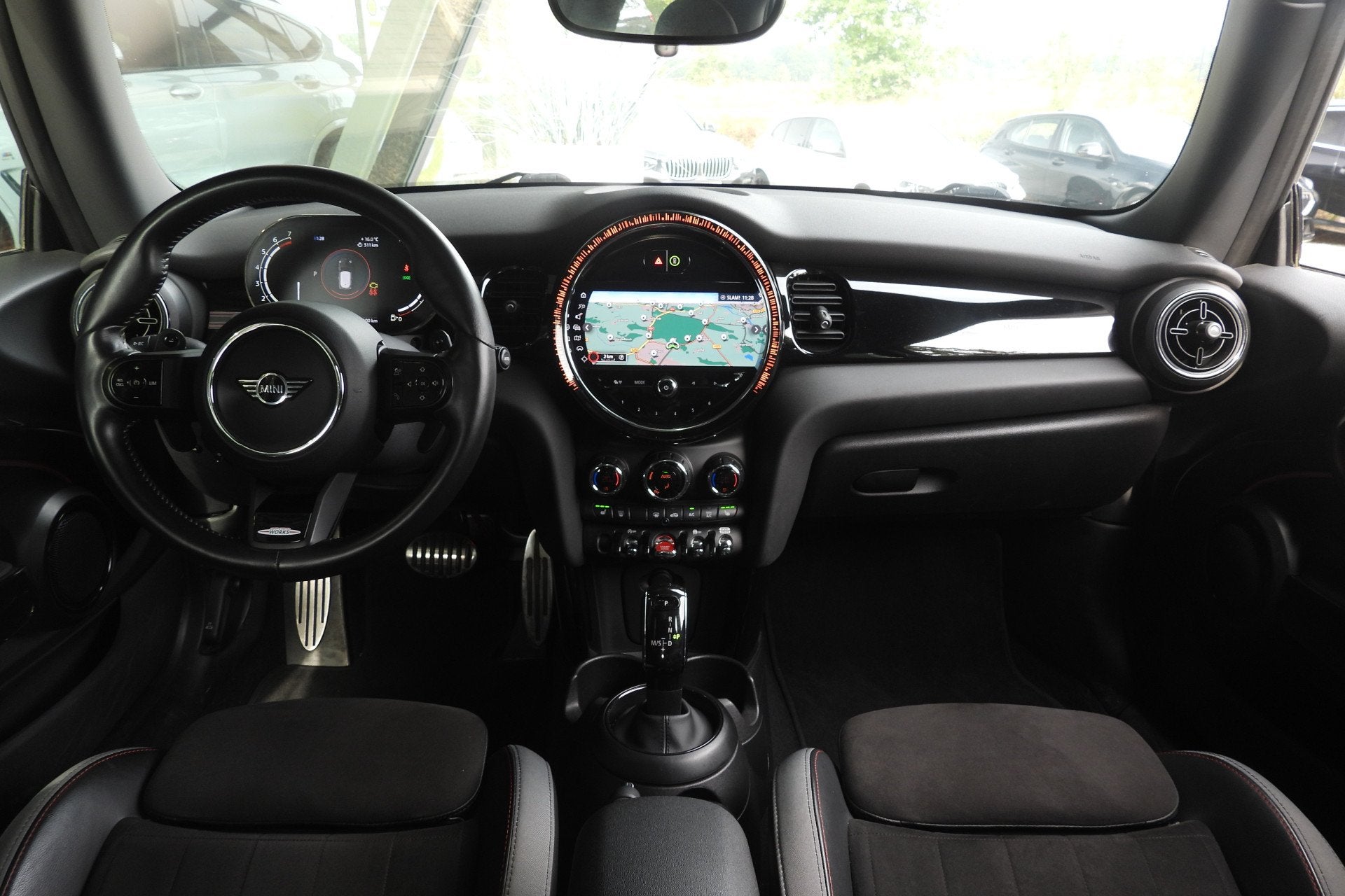 MINI Hatchback Cooper S Rockingham GT JCW Automaat / Panoram, Auto's, Gebruikt, Met garantie (alle), Bedrijf, 19 km/l
