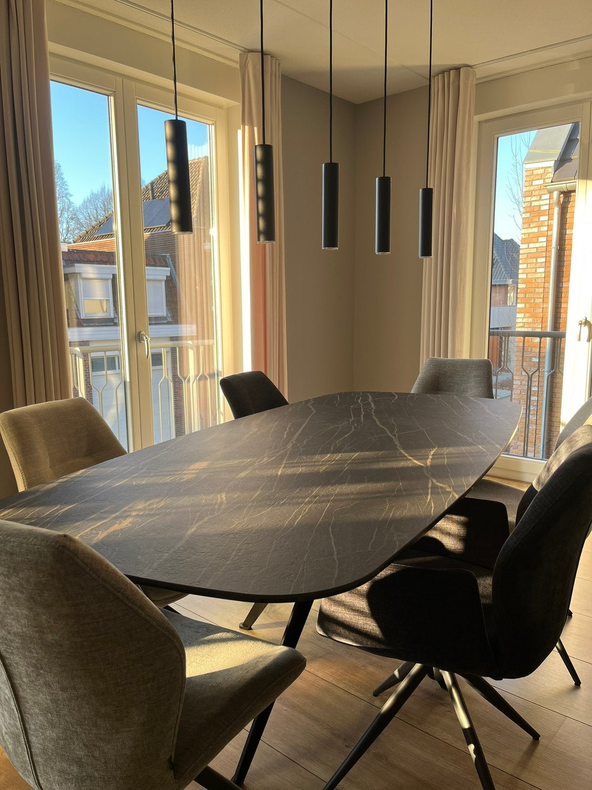 Eettafel Cipressen - Goossens Excellent - Deens ovaal, Huis en Inrichting, Tafels | Eettafels, Ophalen, Overige materialen, 100 tot 150 cm