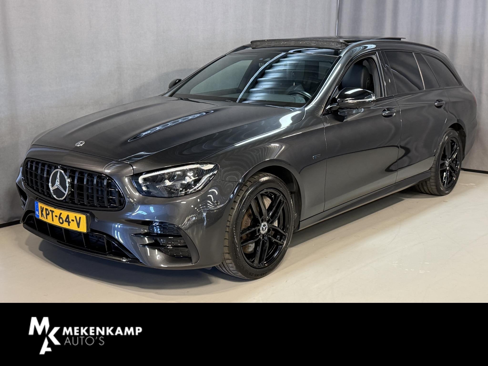 Mercedes-Benz E-klasse Estate 300 e AMG Line 18"/Trekhaak/Pa, Auto's, Gebruikt, 4 cilinders, 320 pk, Leder en Stof