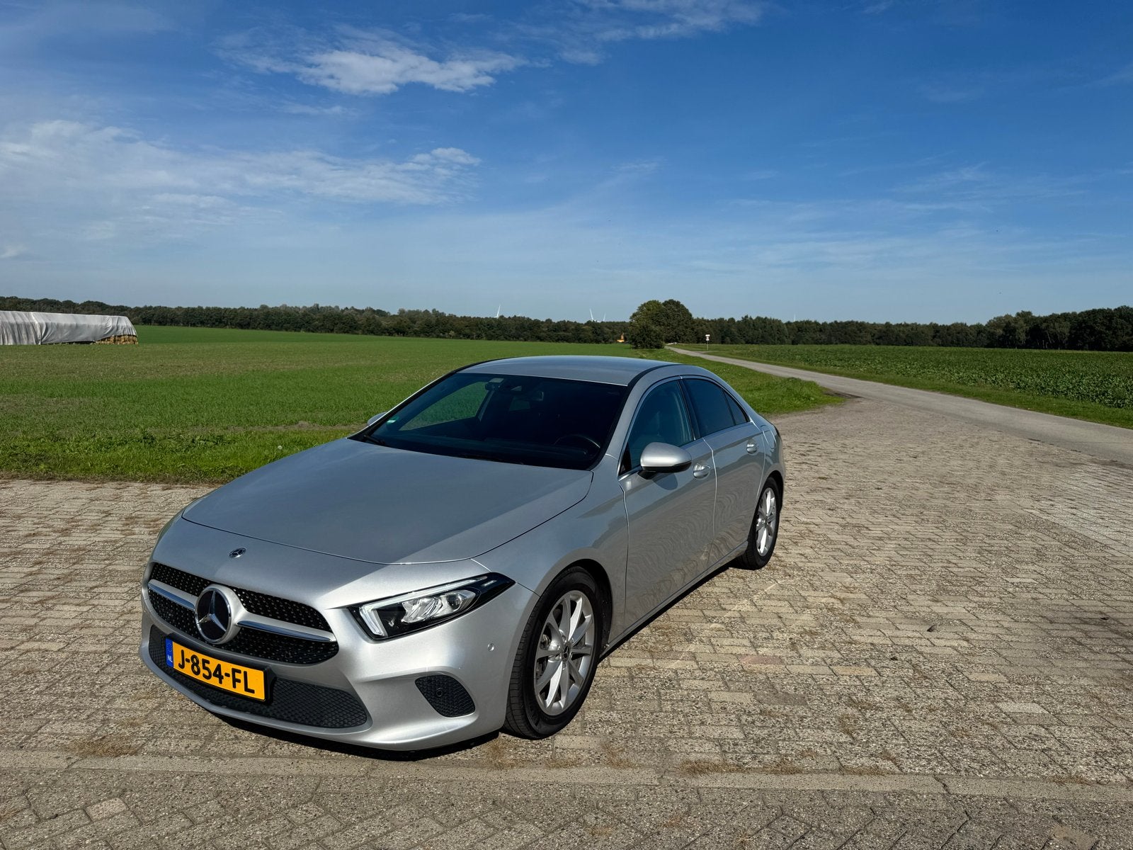 Mercedes-Benz A-Klasse A 200 163pk 7G-DCT 2020 Grijs, Auto's, Zwart, 4 cilinders, Leder en Stof, 163 pk