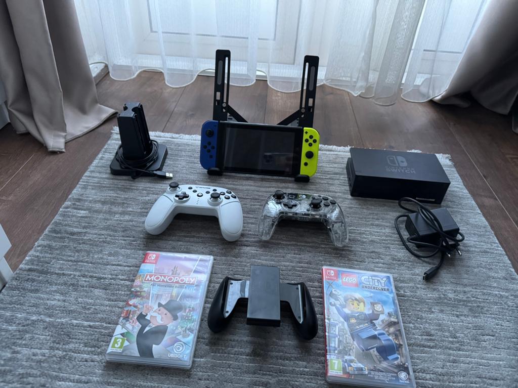 Nintendo Switch Compleet met Dock + Controller + Games, Spelcomputers en Games, Spelcomputers | Nintendo Switch, Zo goed als nieuw