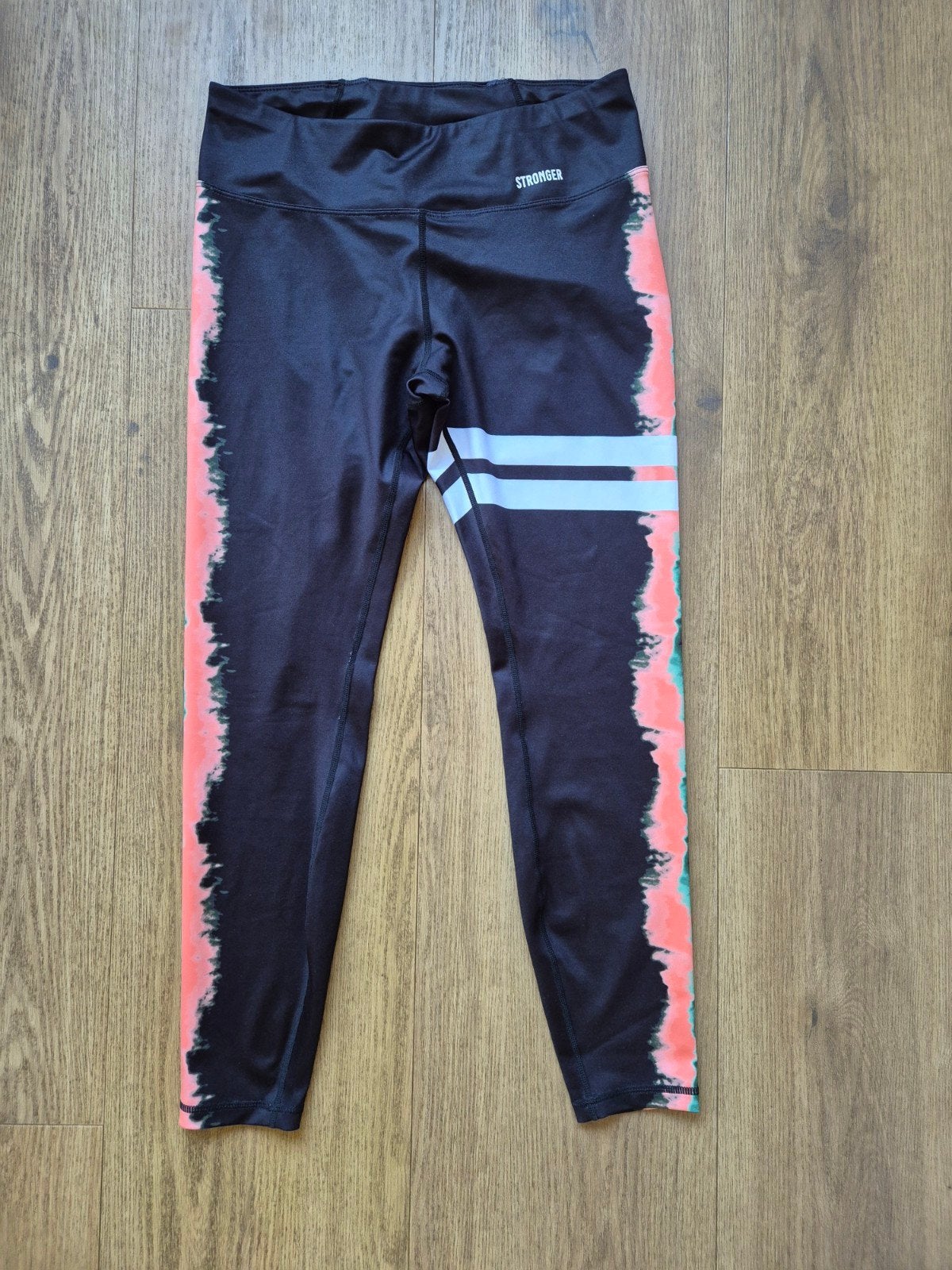 Stronger sportlegging - Zwart met koraal/groen print, maat M, Maat 38/40 (M), Zwart, Ophalen of Verzenden, Stronger