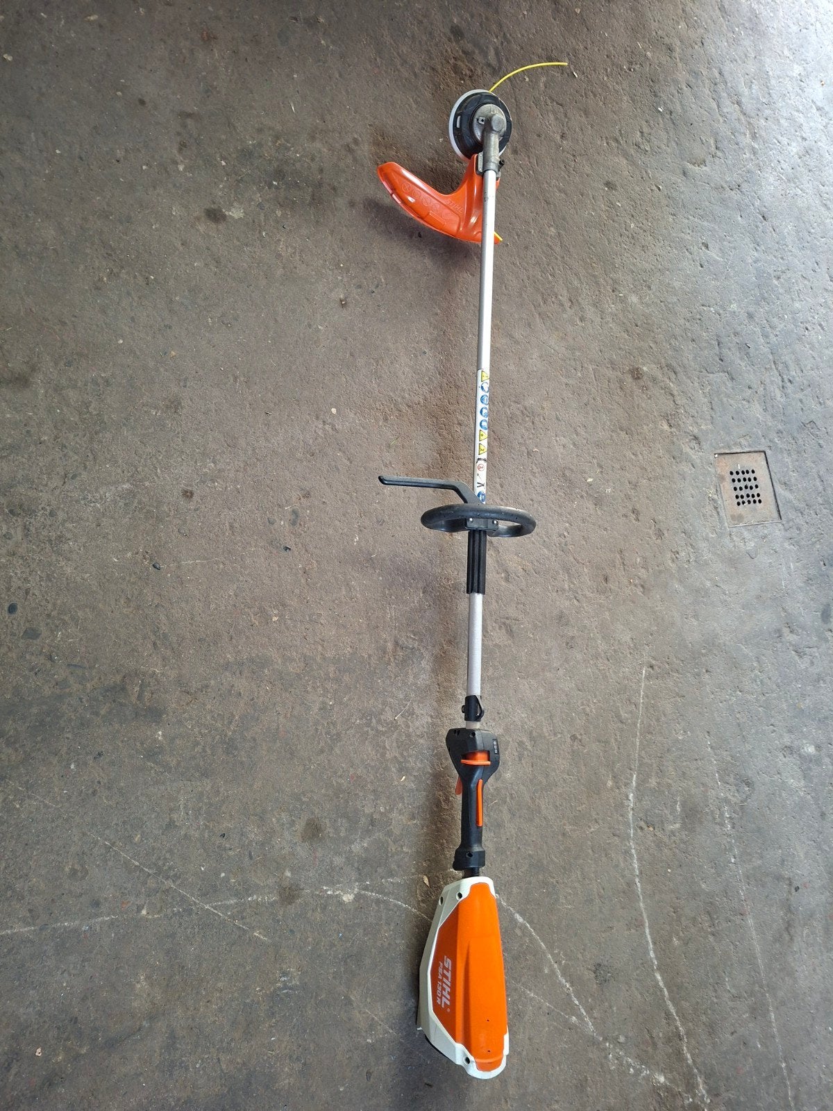 stihl fsa 130r bosmaaier, Ophalen, Gebruikt, Benzine