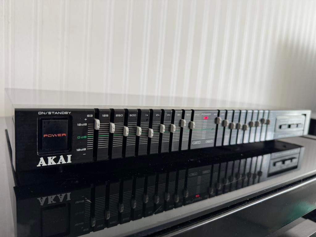 Akai EA-A22 9-Band Graphic Equalizer Vintage, Ophalen of Verzenden, Gebruikt