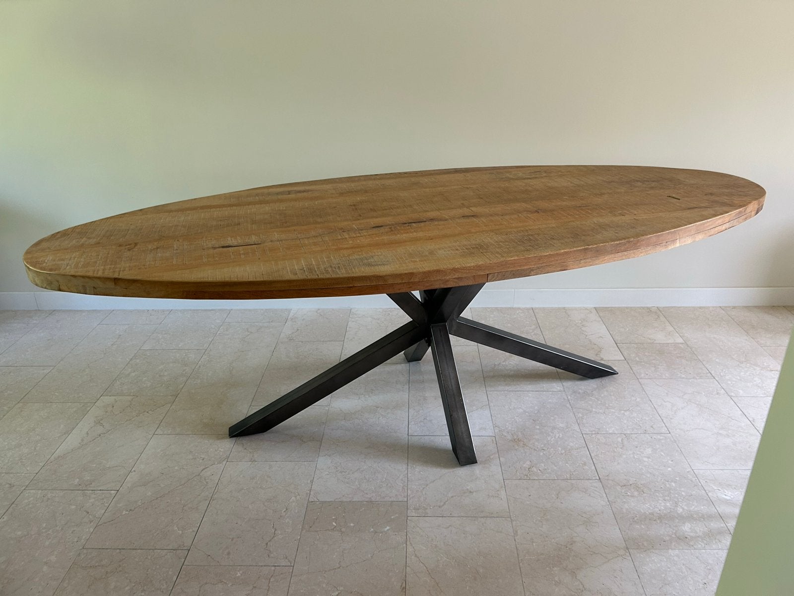 Ovale eettafel van mangohout - 240x100x70 cm, Huis en Inrichting, Tafels | Eettafels, Ophalen, Gebruikt, 100 tot 150 cm, 200 cm of meer