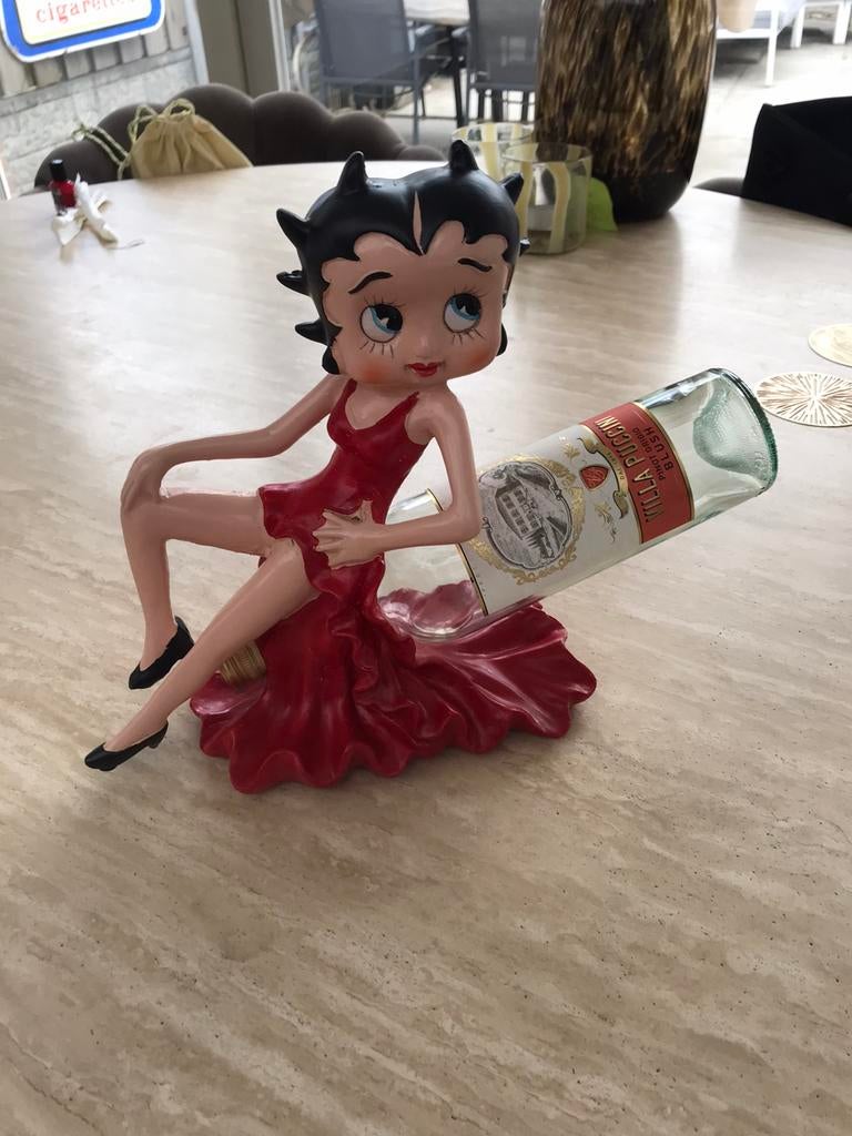 Betty Boop Beeld wijn fles, Ophalen, Sneeuwwitje of Doornroosje, Zo goed als nieuw, Beeldje of Figuurtje