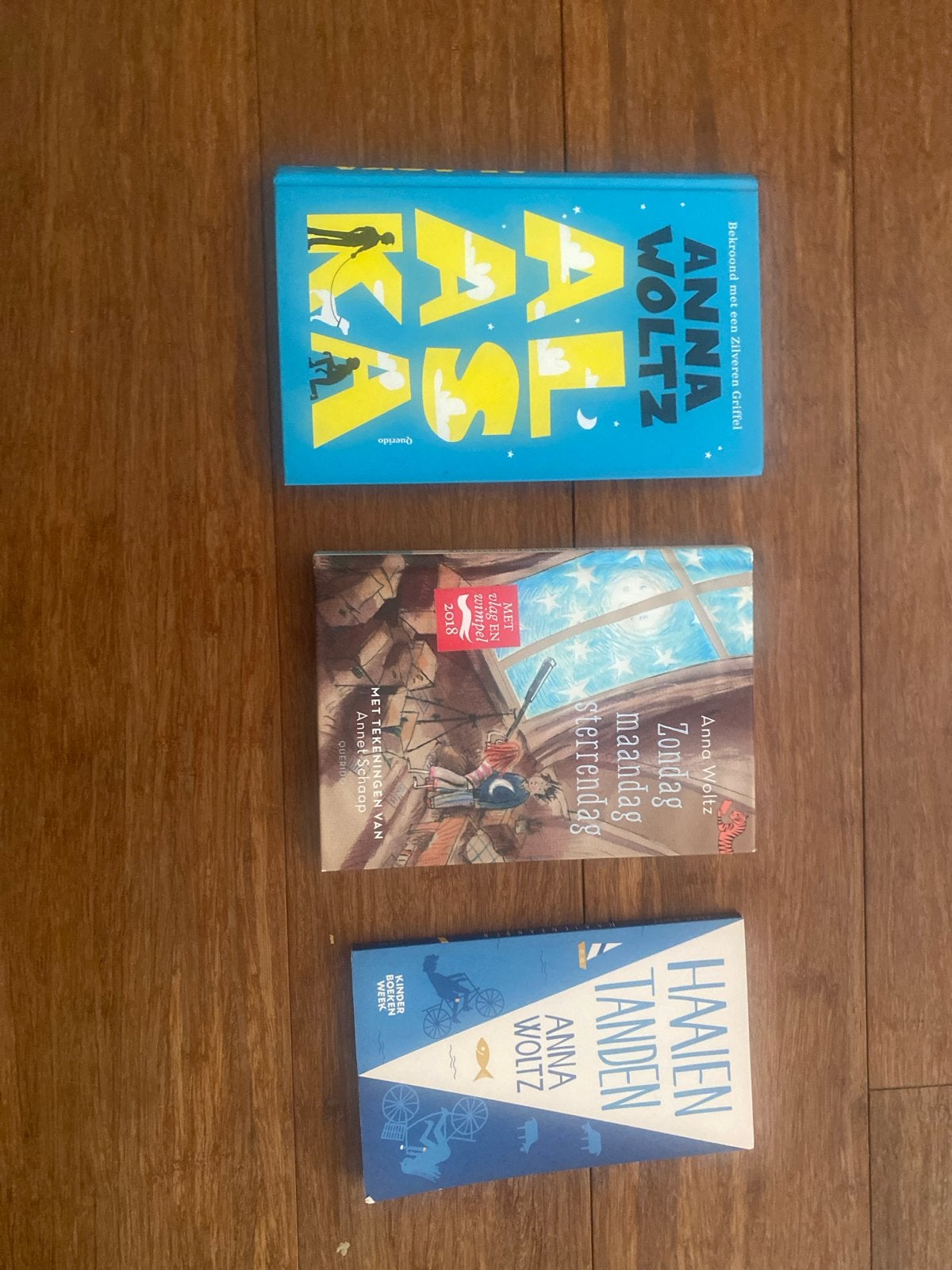 Anna Woltz boeken: Alaska, Zondag maandag sterrendag, Haaien, Ophalen of Verzenden, Zo goed als nieuw, Fictie algemeen