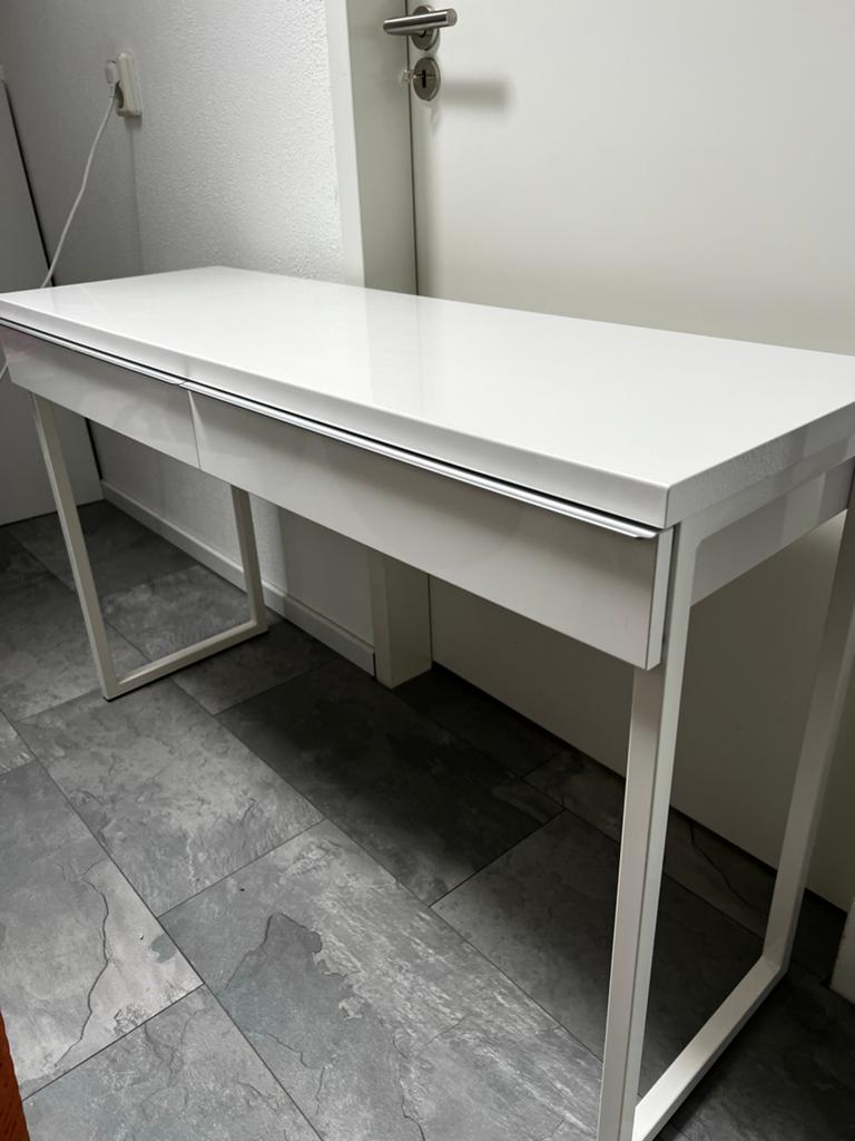 IKEA BESTA BURS Bureau Wit Hoogglans, Huis en Inrichting, Ophalen, Met lades, Spaanplaat of MDF, Zo goed als nieuw