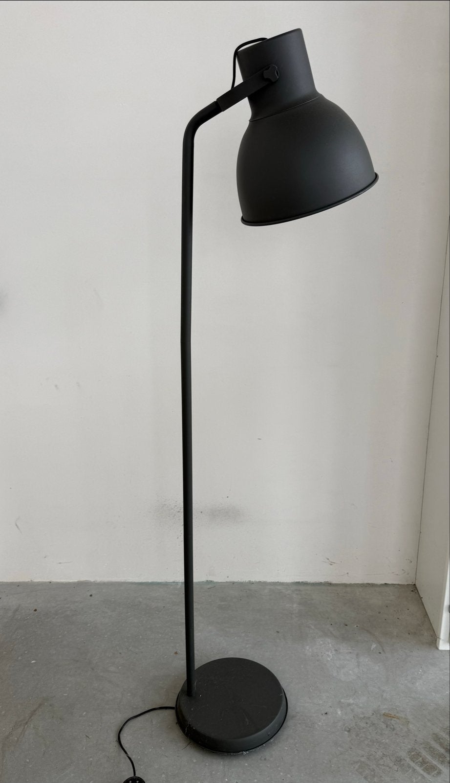 Grijze ikea lamp met verstelbare kap, Gebruikt, Metaal, 150 tot 200 cm, E27 (groot)