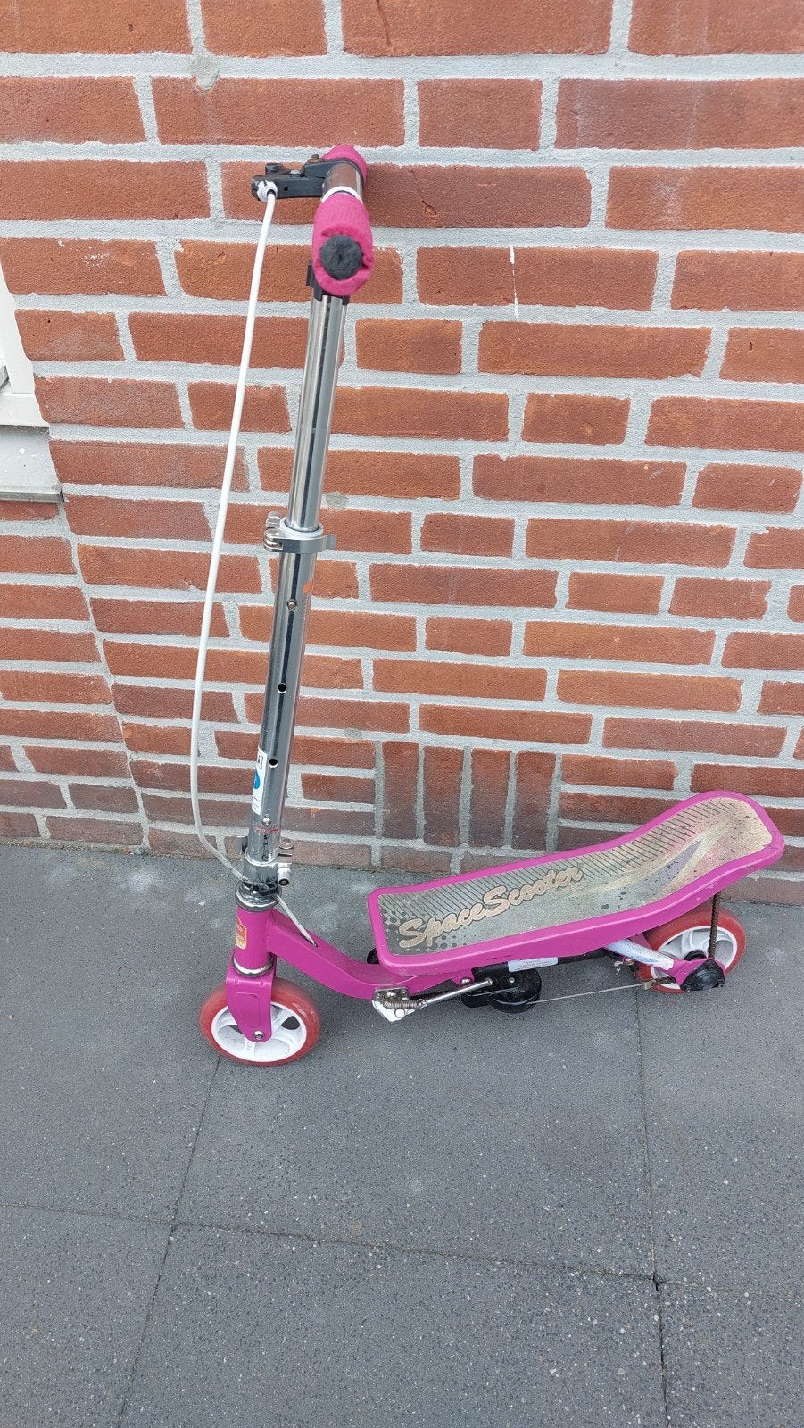 Roze Space Scooter - Gebruikt maar in goede staat, Fietsen en Brommers, Steps, Gebruikt, Gewone step, Ophalen of Verzenden