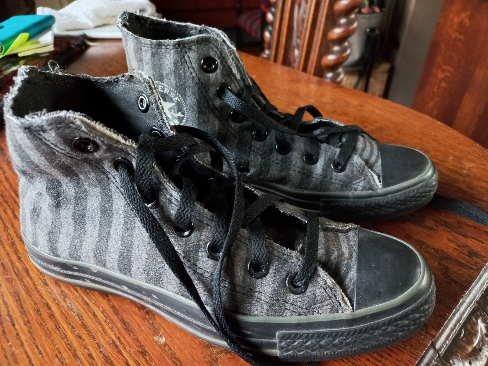 Converse  - grijs gestreept - maat 38, Ophalen of Verzenden, Sneakers of Gympen, Converse All Stars, Grijs