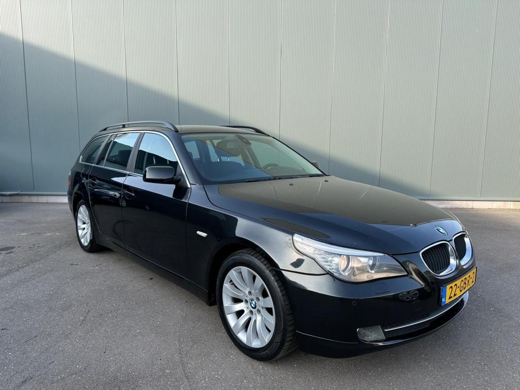BMW 5 Serie Touring 520i Corp. L. Bns L. EXPORT | HANDEL !, Automaat, 4 cilinders, 93 €/maand, 5-Serie