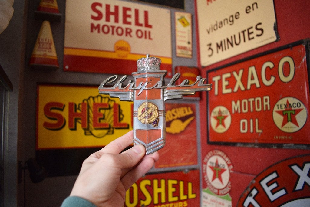 Chrysler Windsor 1947 usa oldtimer embleem op de motorkap, Ophalen of Verzenden