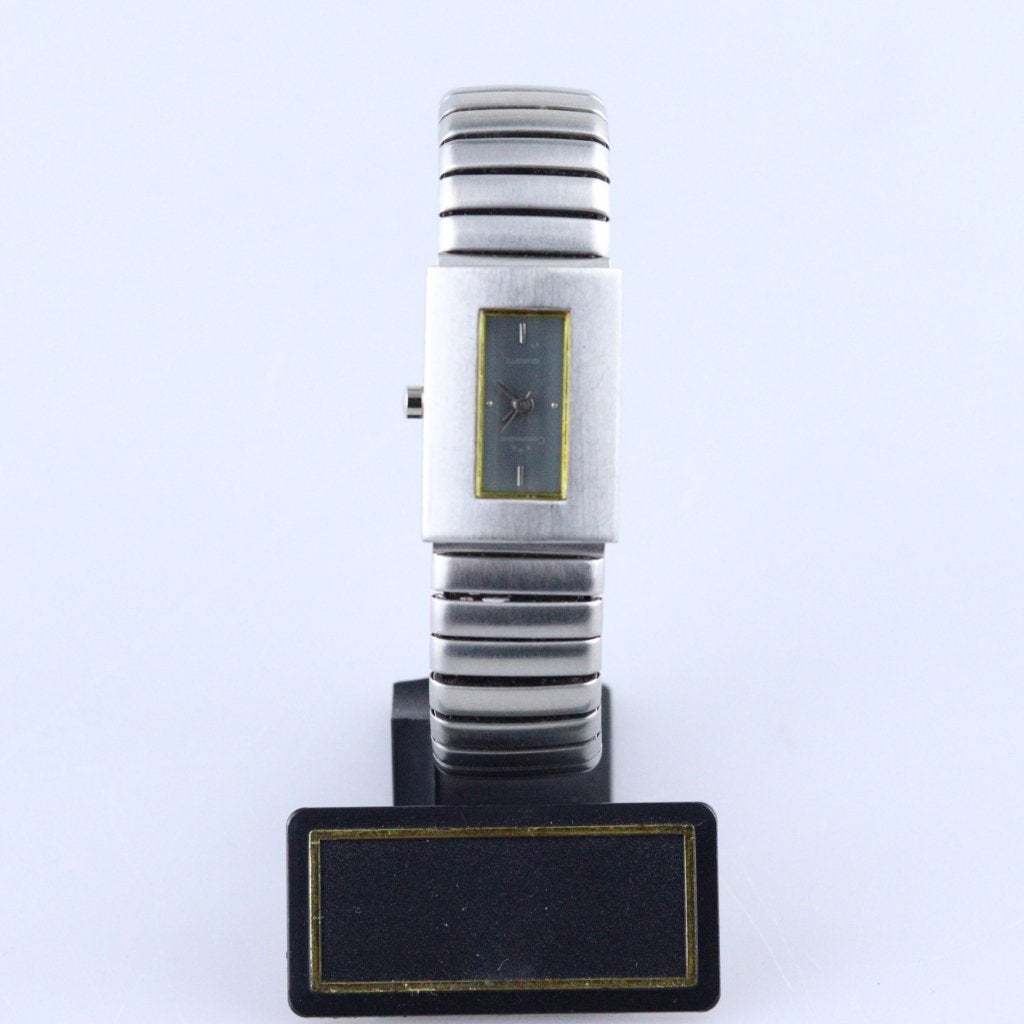 Commodoor Quartz Horloge, Flex Ltd., Zo goed als nieuw, https://flex.com/contact-us, Nobelstraat 10, 5807 GA Oostrum LB, Limburg, Nederland