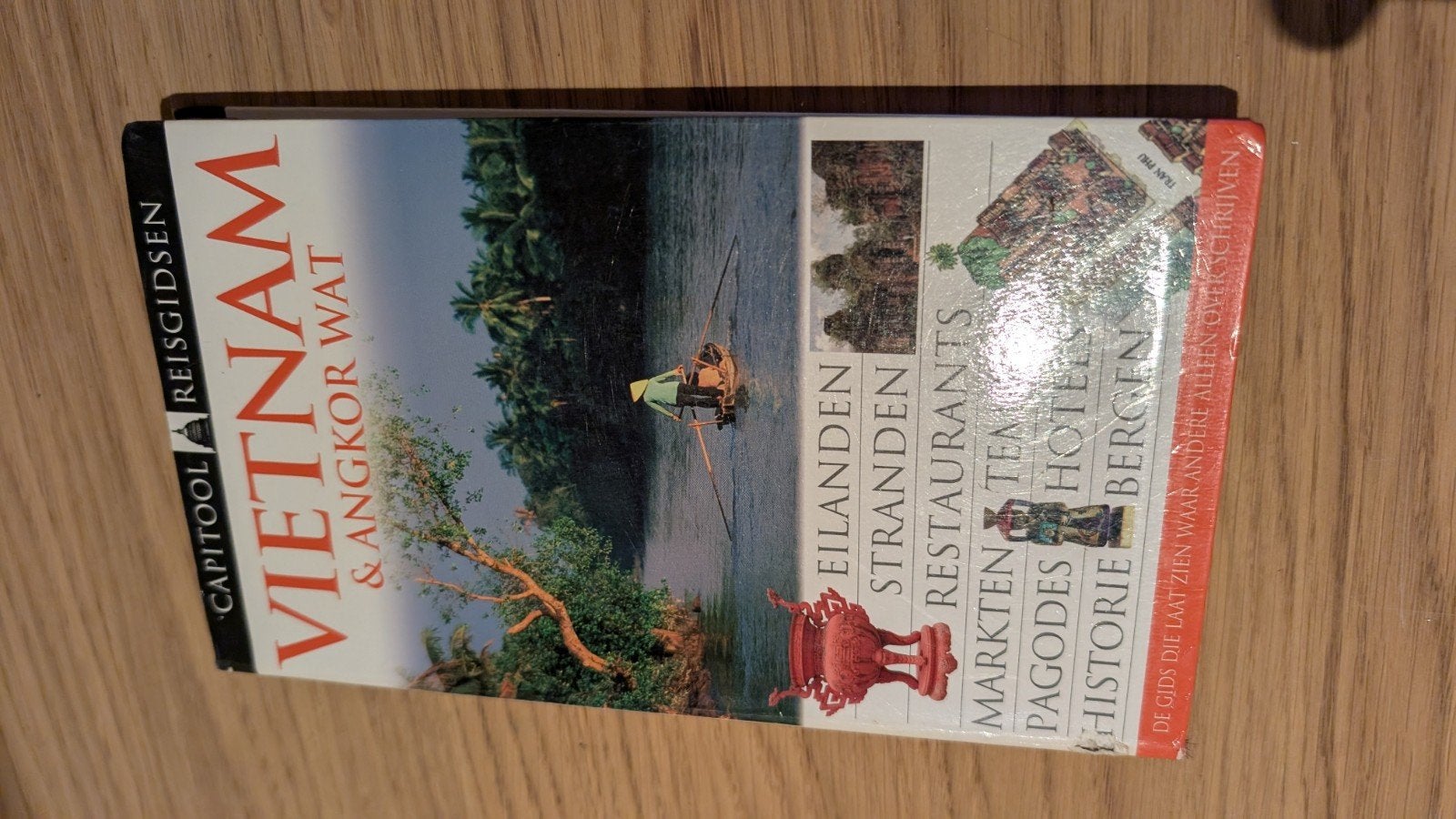 Capitool Reisgids Vietnam & Angkor Wat, Boeken, Gelezen, Capitool, Ophalen of Verzenden, Reisgids of -boek
