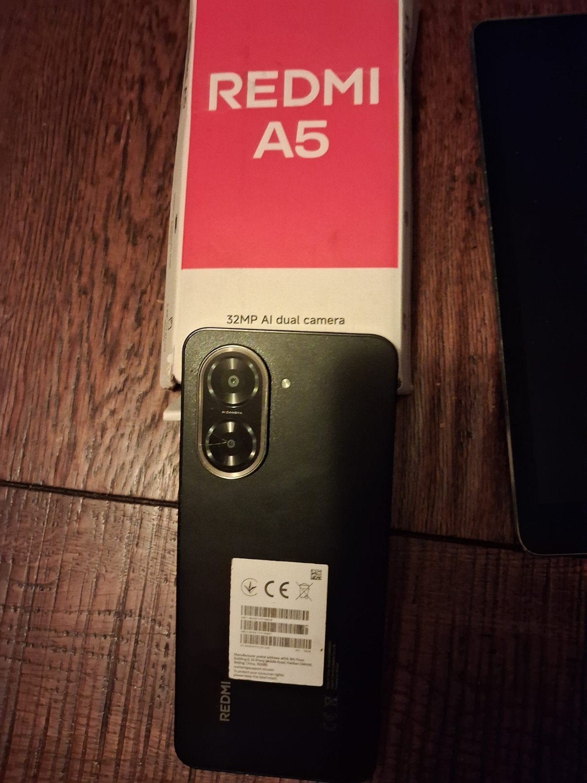 Redmi A5 - met doos en een Apple ipad, Nieuw, Ophalen of Verzenden, Klassiek of Candybar, Zonder simlock