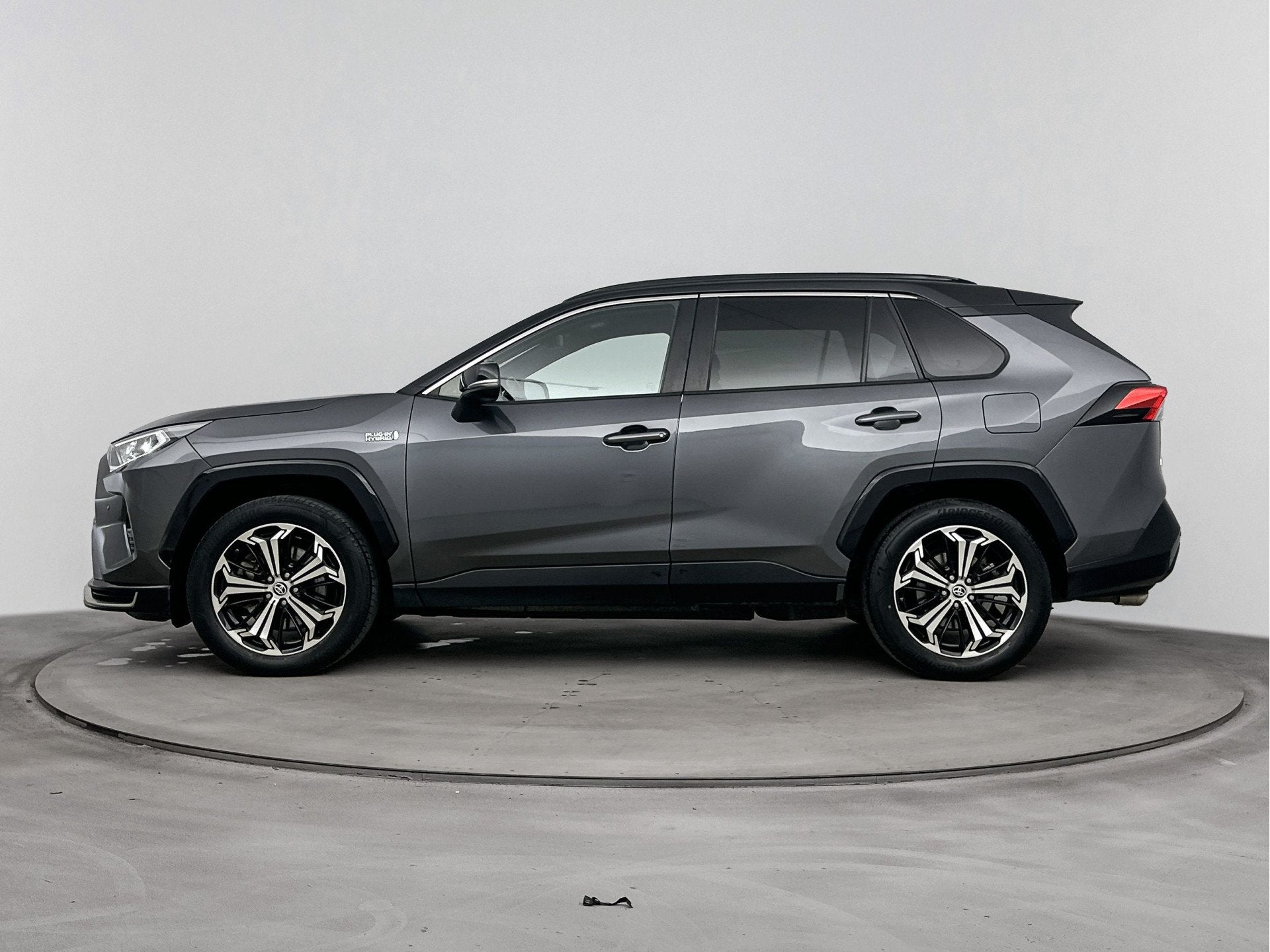 Foto 3 van Toyota RAV4 2.5 Plug-in Hybrid AWD Style | Voorruit-Stuur-St