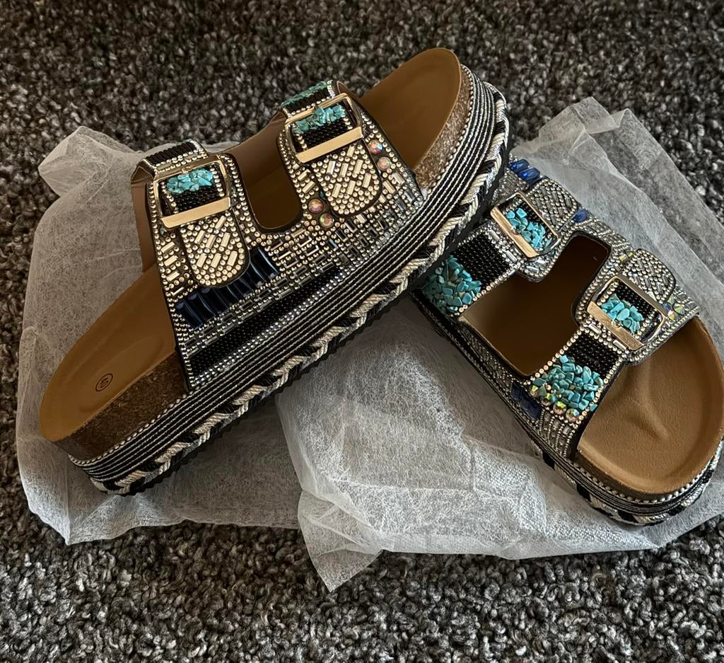 Leuke slippers maat 40, Ophalen, Nieuw