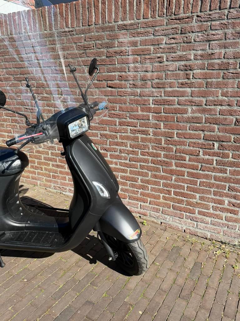 Dts milano s 4T scooter, Ophalen, Zo goed als nieuw, Benzine, Overige merken