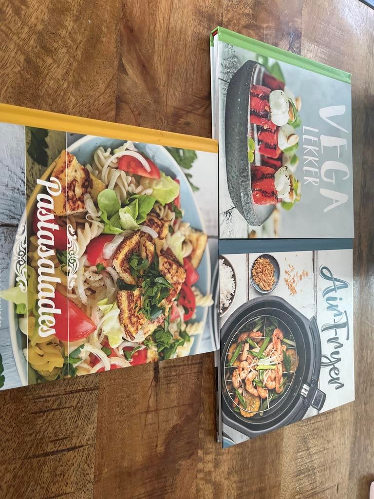 Kookboeken: Pastasalades, Airfryer, Vega Lekker, Boeken, Kookboeken, Hoofdgerechten, Vegetarisch, Ophalen of Verzenden, Zo goed als nieuw