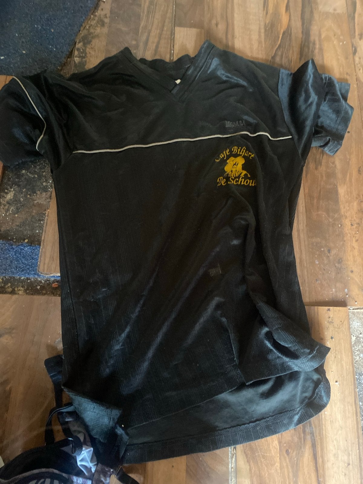 Zwart T-shirt met opdruk "Cafe Biljart De Schouw" maat L, Ophalen of Verzenden, Gedragen, Maat 52/54 (L), Zwart