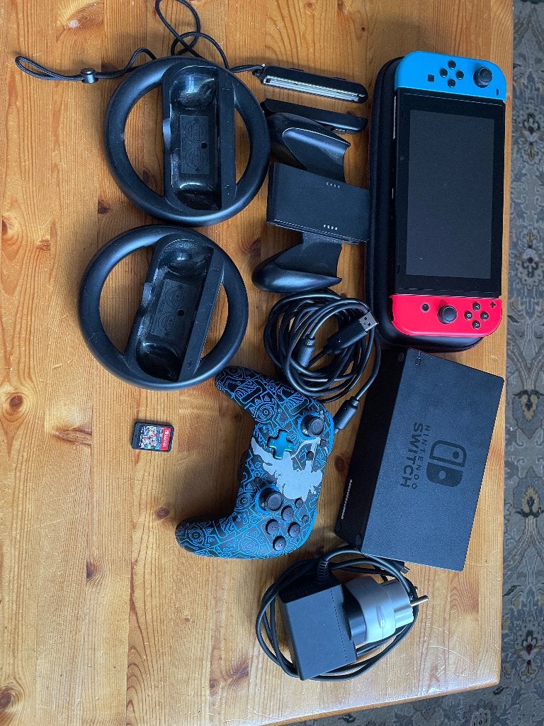 Nintendo switch, Met games, Met 2 controllers, Ophalen of Verzenden, Zo goed als nieuw