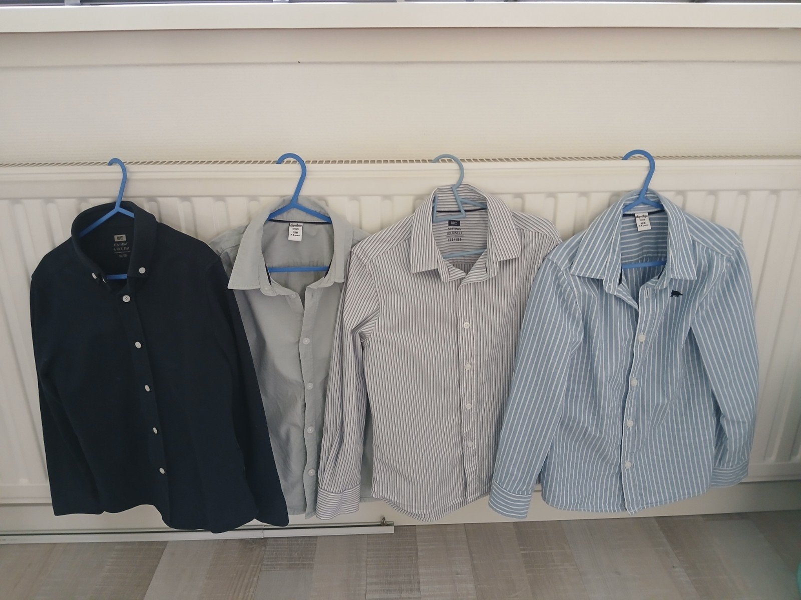 4 overhemden maat 122/128 van WE Fashion en Dopodopo, Kinderen en Baby's, Kinderkleding | Maat 128, Overhemd of Blouse, Ophalen of Verzenden