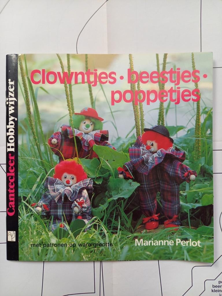 Boekje Clowntjes - beestjes - poppetjes ,Marianne Perlot, Boeken, Ophalen of Verzenden, Gelezen