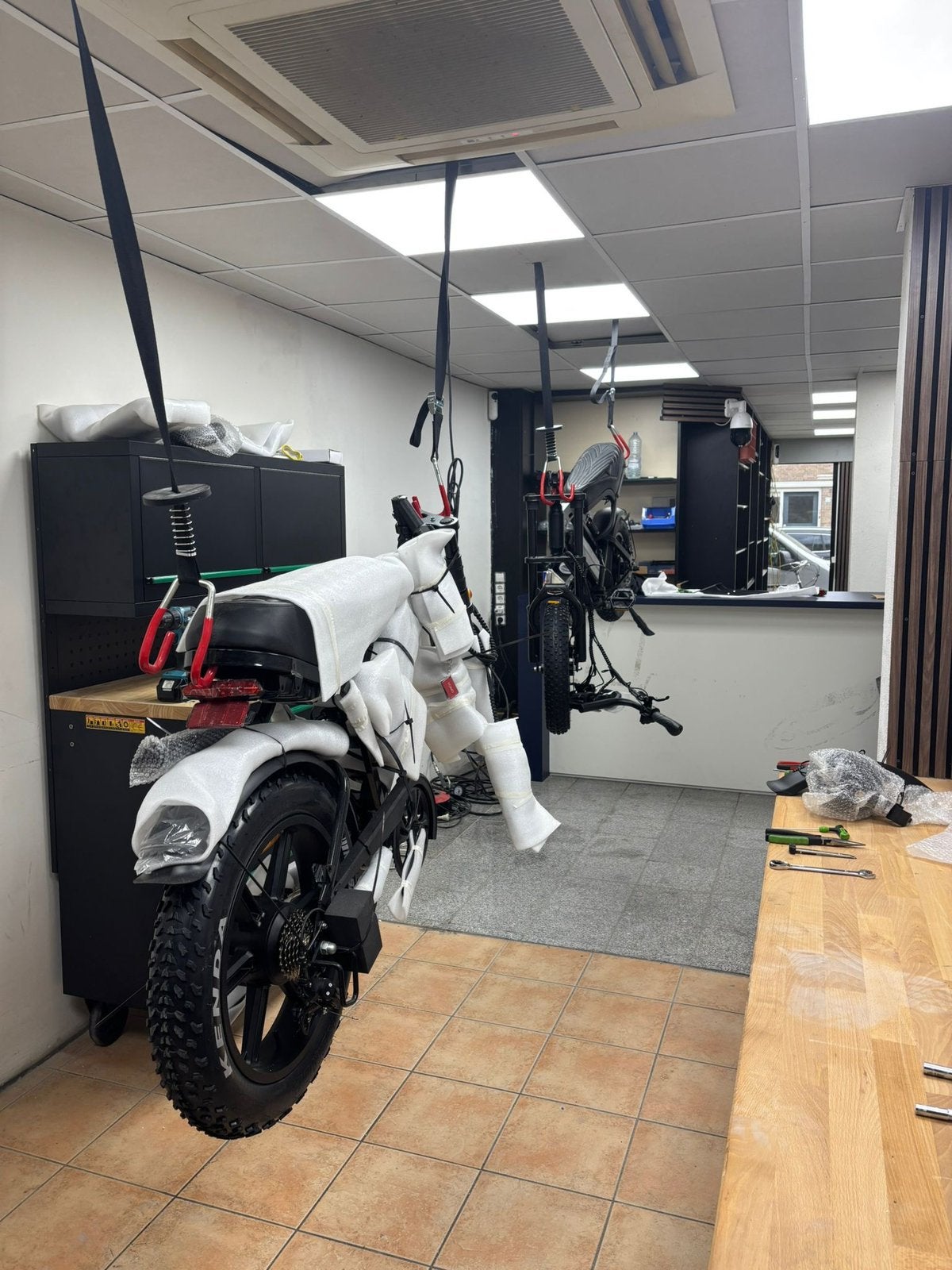 Reparatie en onderhoud e-bike Fatbike fietsen in Tilburg, Snelservice, Brommerreparatie