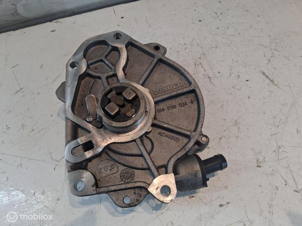 Vacuumpomp mechanisch Vw Golf VI ('08-'13) 06L145100B, Gebruikt, Volkswagen, Ophalen of Verzenden, Volkswagen