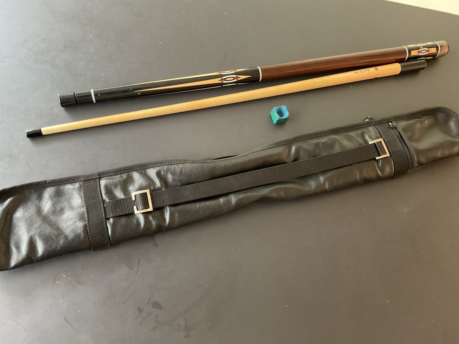 Buffallo pro shaft 144 cm biljartkeu, Ophalen, Zo goed als nieuw, Keu of Ballen